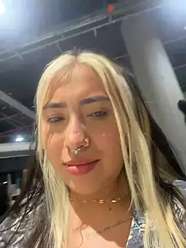 ManuelaVeeleez online show from 06-20-26, 02:25