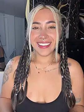 ManuelaVeeleez online show from 06-26-26, 06:29