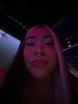 ManuelaVeeleez online show from 07-12-26, 04:47
