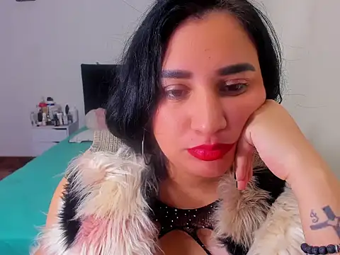 Snapshot of Alice_RouseSg chatting on 03-11-26, 09:04 Alice RouseSg online show from 03-11-26, 09:04