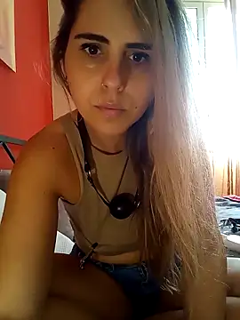 Snapshot of Emilyvuxa chatting on 03-11-26, 12:44 Emilyvuxa online show from 03-11-26, 12:44