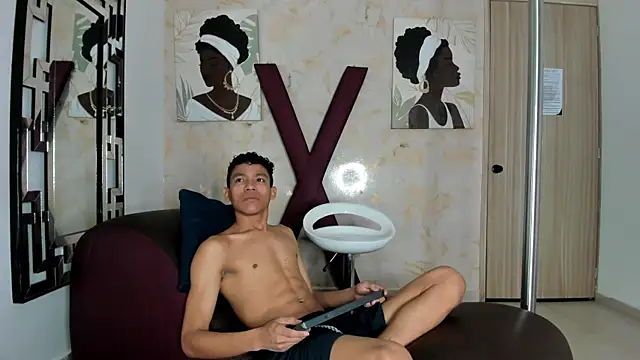 SKINNY BOYXXX online show from 04-24-26, 07:22
