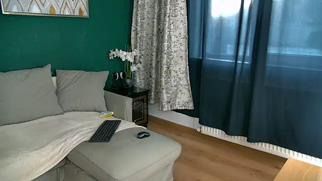 SkinnyNatty online show from 07-30-26, 03:49