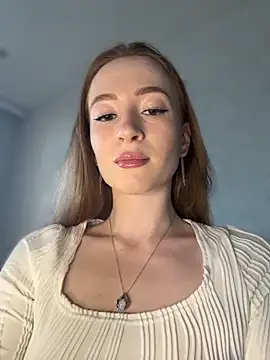 Little Candy 18 online show from 06-17-26, 05:43