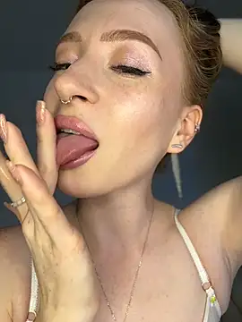 Little Candy 18 online show from 07-24-26, 05:16