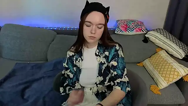 SunyLily online show from 06-10-26, 06:45
