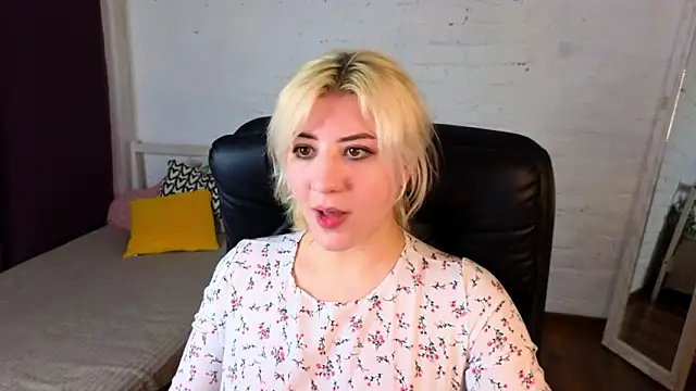 Snapshot of AdaGates chatting on 03-07-26, 04:53 AdaGates online show from 03-07-26, 04:53