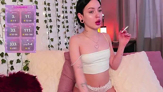 Snapshot of ILYMellow chatting on 03-11-26, 09:04 ILYMellow online show from 03-11-26, 09:04