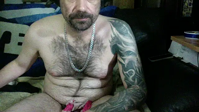 Snapshot of KinkyTOMan chatting on 06-01-26, 06:15 KinkyTOMan online show from 06-01-26, 06:15