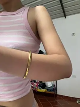 Snapshot of Nicole_Cute04 chatting on 03-13-26, 08:48 Nicole Cute04 online show from 03-13-26, 08:48