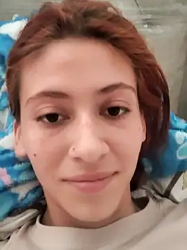 Snapshot of Sasha_Red_ chatting on 03-08-26, 03:05 Sasha Red online show from 03-08-26, 03:05