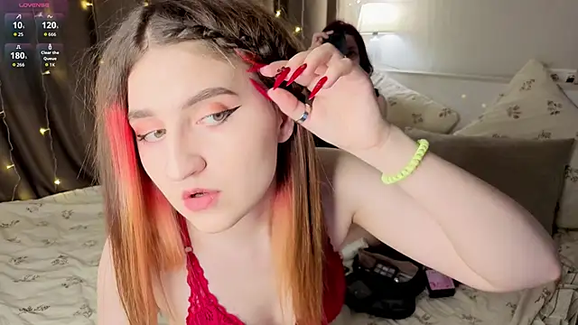 Snapshot of StephaineNygard chatting on 03-14-26, 01:23 StephaineNygard online show from 03-14-26, 01:23