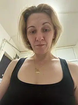 Secret Ladyx online show from 05-26-26, 07:04