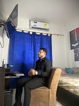 Snapshot of Kenny_romano chatting on 03-07-26, 04:59 Kenny romano online show from 03-07-26, 04:59