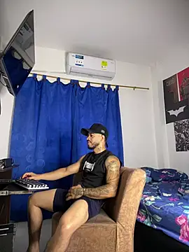 Snapshot of Kenny_romano chatting on 03-10-26, 01:38 Kenny romano online show from 03-10-26, 01:38