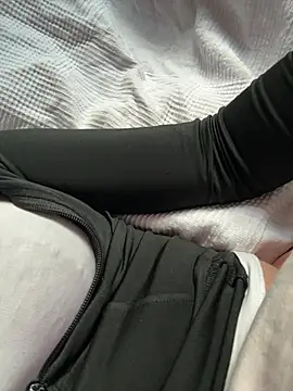 lena-smile683 online show from 04-14-26, 05:41