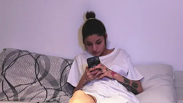 Snapshot of sweelexy chatting on 04-06-26, 02:53 sweelexy online show from 04-06-26, 02:53
