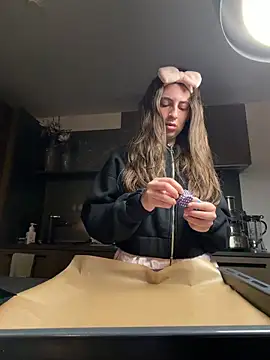 CuteJuliaa online show from 03-13-26, 06:47