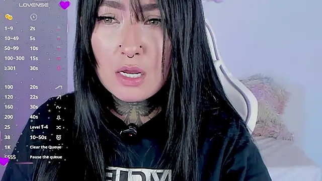 Snapshot of heeyy_kitty chatting on 03-24-26, 07:19 heeyy kitty online show from 03-24-26, 07:19