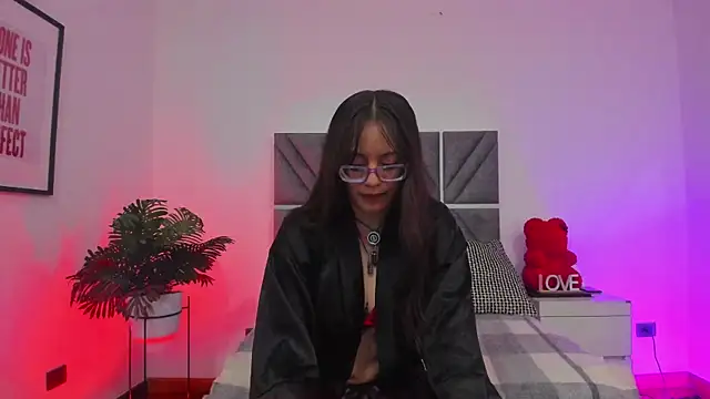 Katalinalee online show from 04-29-26, 08:37