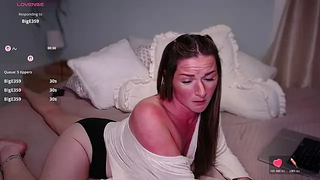 WickedWifeXO online show from 06-08-26, 01:28