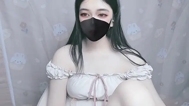 Snapshot of Jixiang_1314 chatting on 03-08-26, 12:31 Jixiang 1314 online show from 03-08-26, 12:31