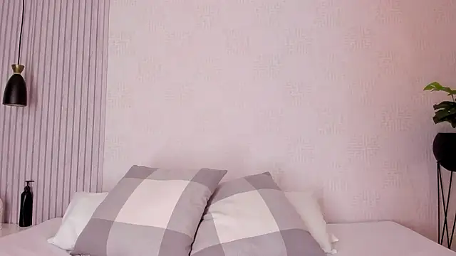 ManuelaMontes  online show from 03-25-26, 11:38