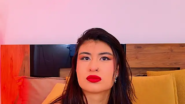 DaphneWayne online show from 05-09-26, 07:19