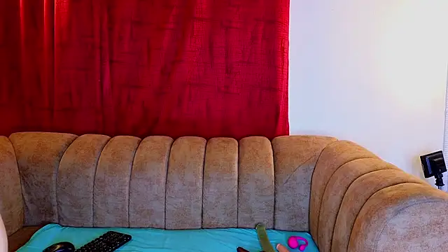 ahnaysexx online show from 04-14-26, 07:09