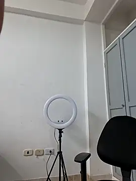 Snapshot of Ashly_pinkxx chatting on 03-10-26, 08:47 Ashly pinkxx online show from 03-10-26, 08:47