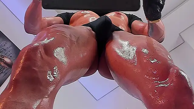 Snapshot of Angelo_Varek chatting on 03-05-26, 03:57 Angelo Varek online show from 03-05-26, 03:57