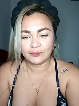 Snapshot of lucy_estrr chatting on 03-10-26, 07:35 lucy estrr online show from 03-10-26, 07:35