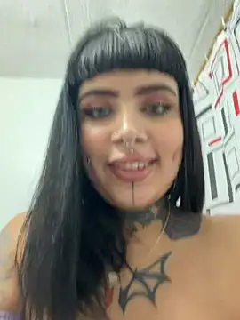Snapshot of LauriInk1 chatting on 07-05-26, 10:39 LauriInk1 online show from 07-05-26, 10:39