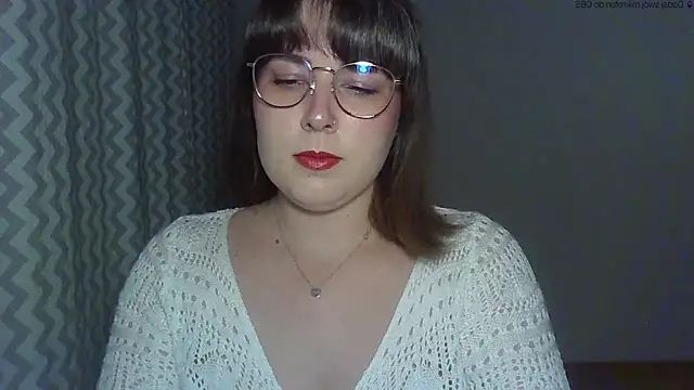ClaraHard online show from 05-06-26, 06:35