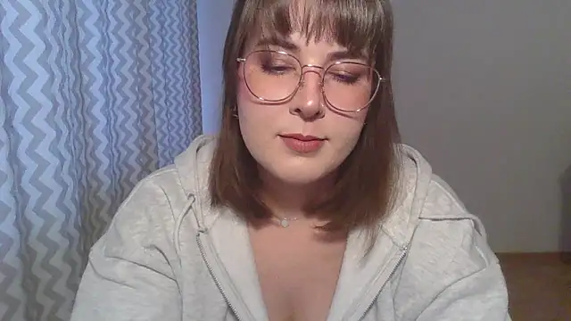 ClaraHard online show from 06-11-26, 06:17