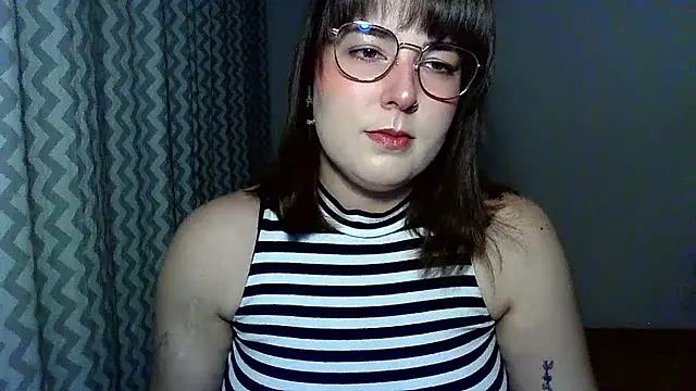 ClaraHard online show from 07-04-26, 08:26