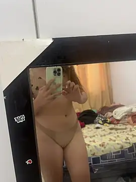 Snapshot of la_rojita069 chatting on 03-25-26, 09:54 la rojita069 online show from 03-25-26, 09:54