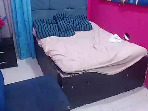 Snapshot of hotsex_couple chatting on 03-08-26, 02:04 hotsex couple online show from 03-08-26, 02:04