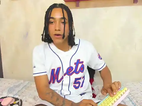 Snapshot of taylor_bigdick18 chatting on 03-09-26, 10:14 taylor bigdick18 online show from 03-09-26, 10:14