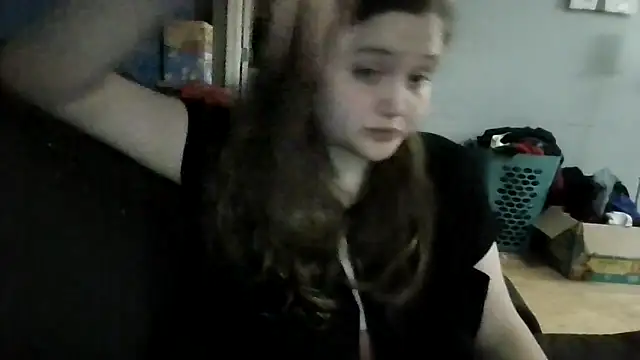 Snapshot of highimmaryjane chatting on 03-11-26, 02:06 highimmaryjane online show from 03-11-26, 02:06