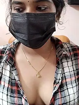 Snapshot of Sunitha28 chatting on 03-15-26, 01:28 Sunitha28 online show from 03-15-26, 01:28