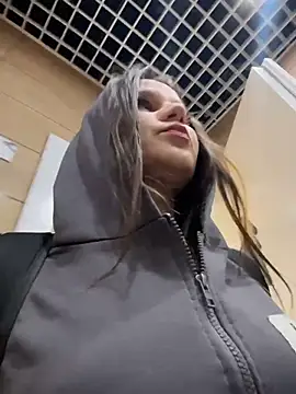 Snapshot of MaryLola chatting on 04-01-26, 05:41 MaryLola online show from 04-01-26, 05:41