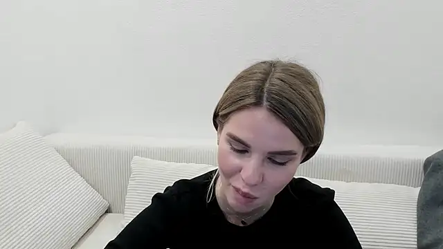 MollyCem online show from 03-10-26, 03:28