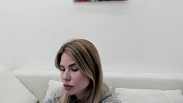 MollyCem online show from 03-12-26, 04:24