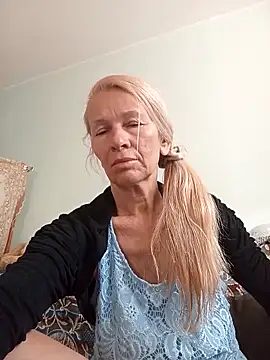 ViktoriaSexi1 online show from 04-21-26, 04:52