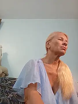 ViktoriaSexi1 online show from 06-17-26, 08:10