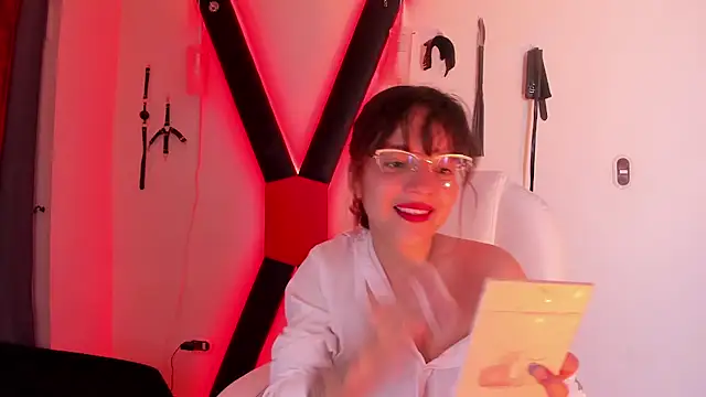 Snapshot of MelissaGirat_ chatting on 03-09-26, 12:09 MelissaGirat online show from 03-09-26, 12:09