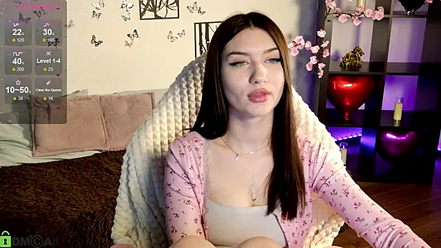 Sugar Kitten12 online show from 05-18-26, 04:18