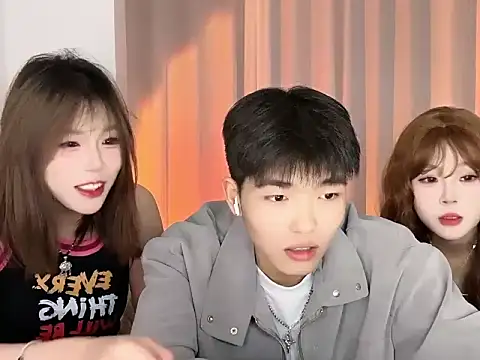 Snapshot of SM_0007 chatting on 03-06-26, 06:48 SM 0007 online show from 03-06-26, 06:48