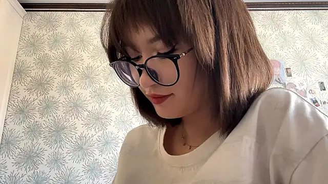 Bella Voraesynd online show from 03-05-26, 12:34